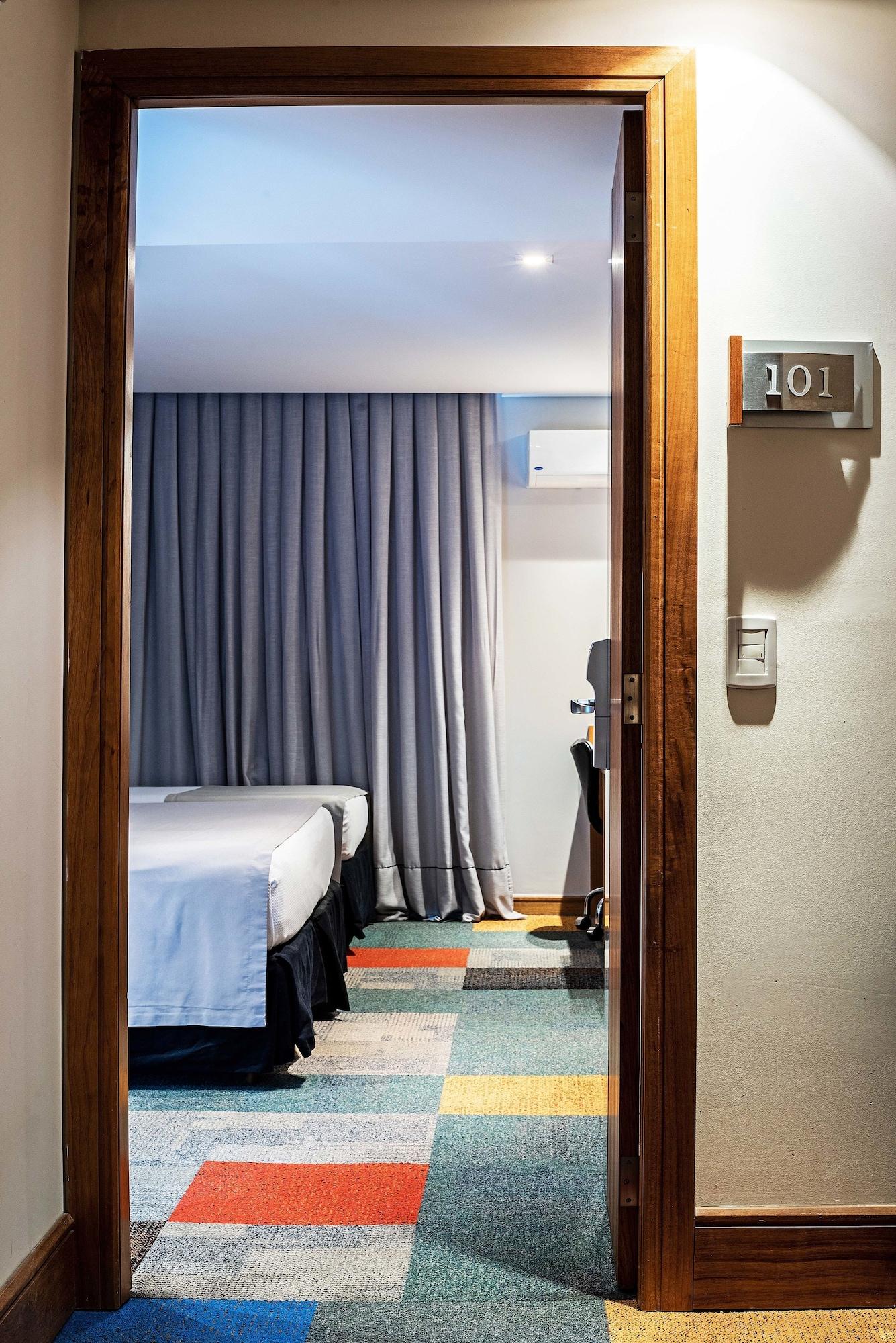 Hotel Slaviero Batel